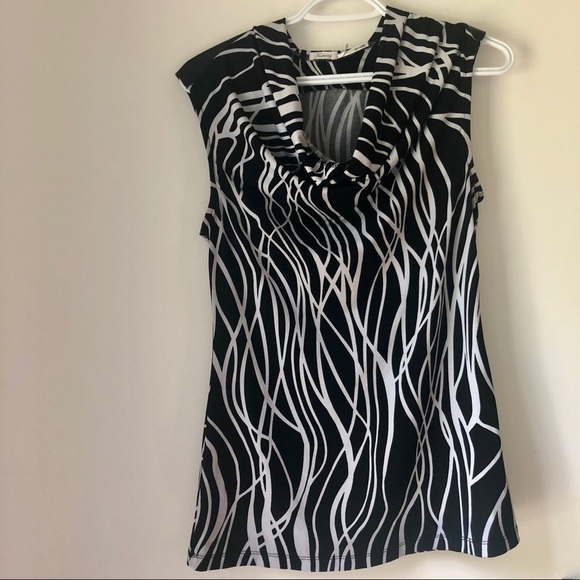 BLACK & WHITE SLEEVELESS BLOUSE -8 - Picture 7 of 11